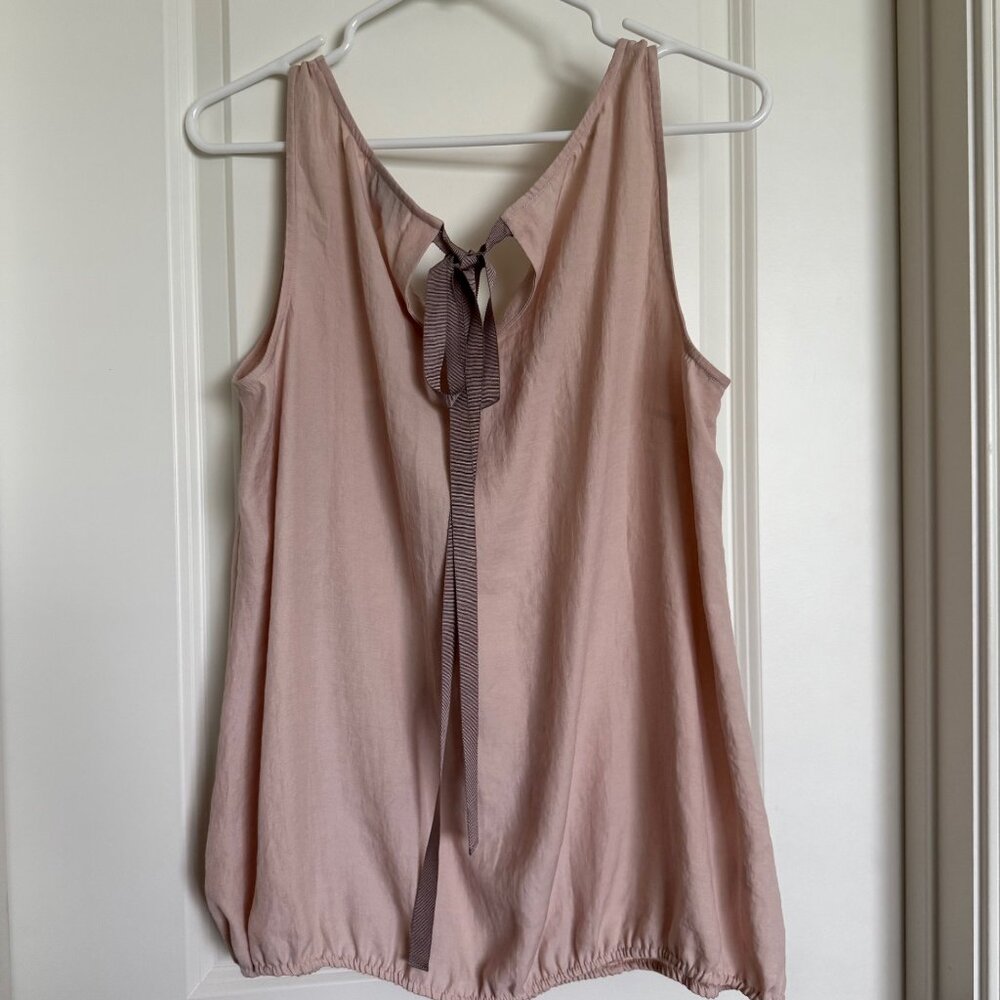 Ann Taylor LOFT Lightweight Pale Pink Sleeveless Blouse NWT Size L - Picture 2 of 5